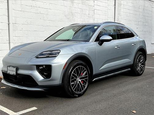 2025 Porsche Macan 4S