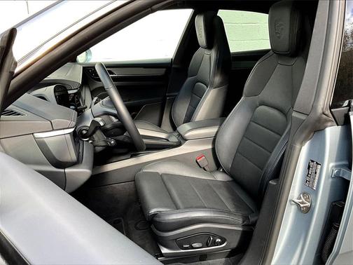 2025 Porsche Macan 4S