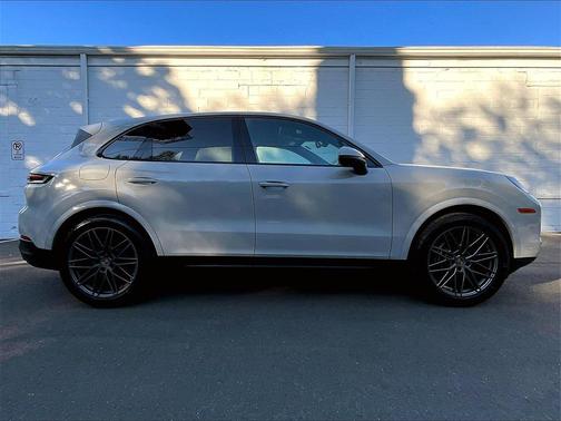 2025 Porsche Cayenne Cayenne