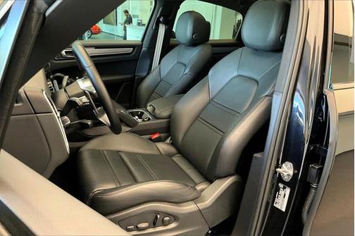 2022 Porsche Cayenne Platinum Edition