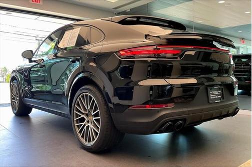 2022 Porsche Cayenne Platinum Edition