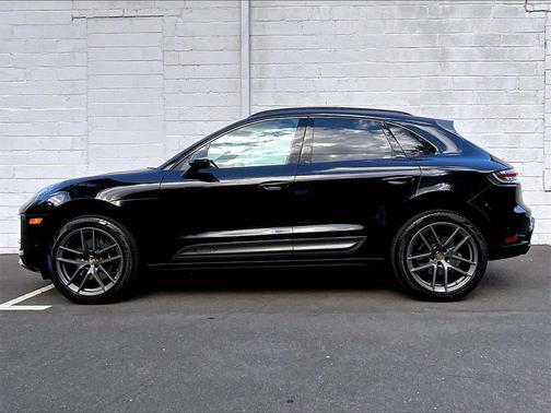 2025 Porsche Macan T