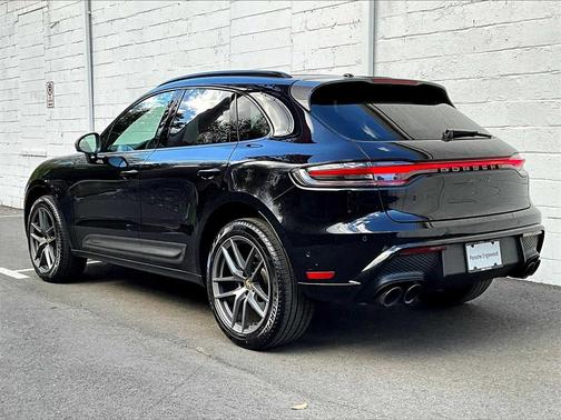 2025 Porsche Macan T
