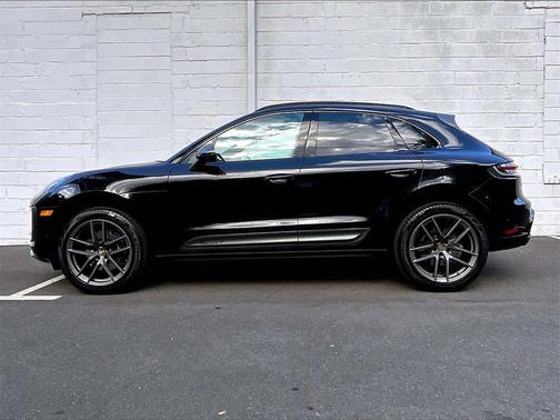 2025 Porsche Macan T