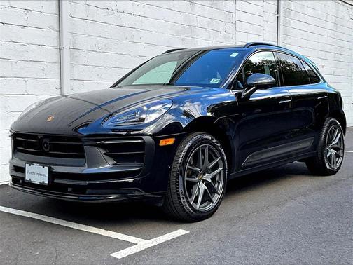 2025 Porsche Macan T