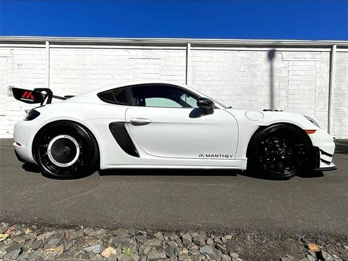 2024 Porsche 718 Cayman GT4 RS