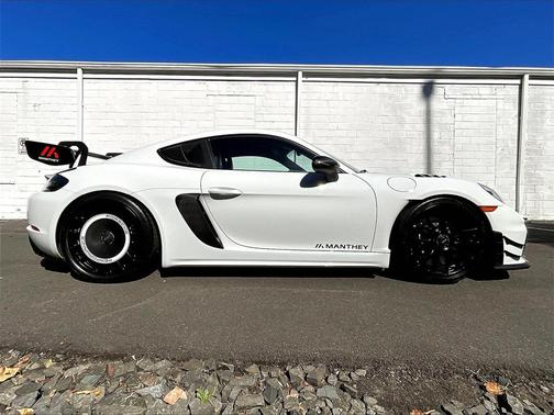 2024 Porsche 718 Cayman GT4 RS