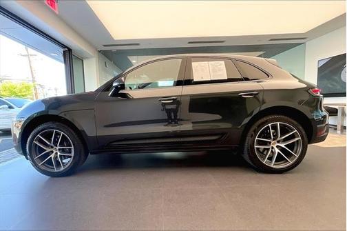 2024 Porsche Macan Base