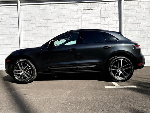 2025 Porsche Macan 