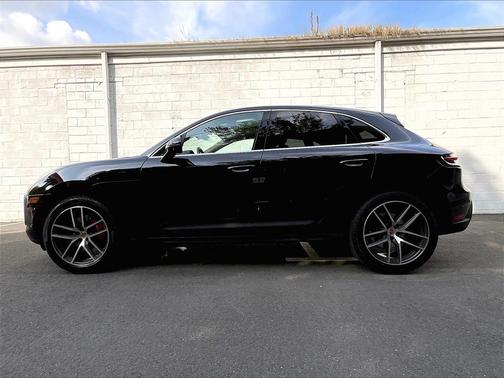 2023 Porsche Macan S