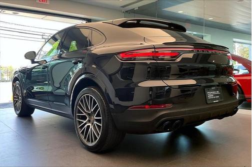 2022 Porsche Cayenne Platinum Edition