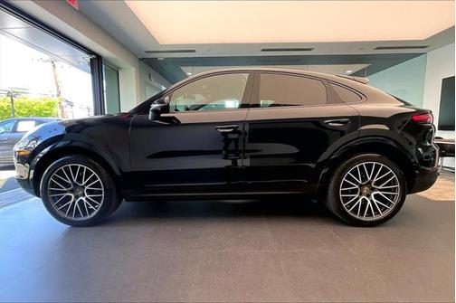 2022 Porsche Cayenne Platinum Edition