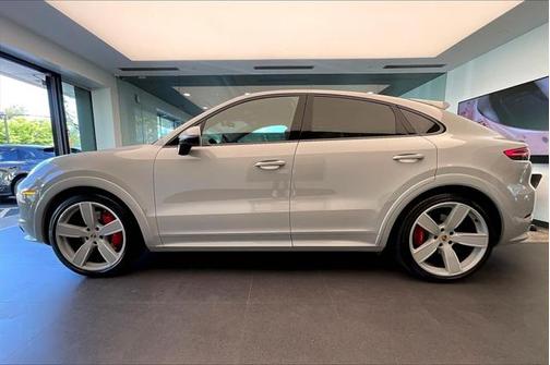 2023 Porsche Cayenne GTS