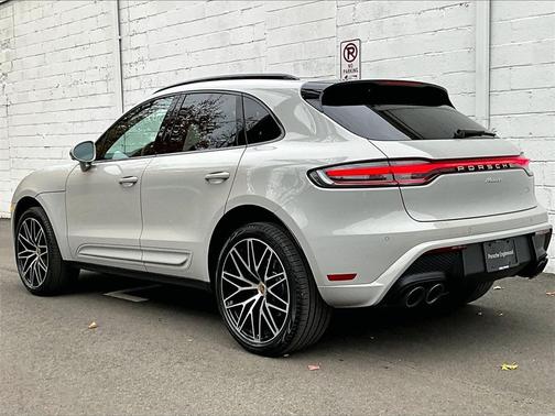 2025 Porsche Macan 