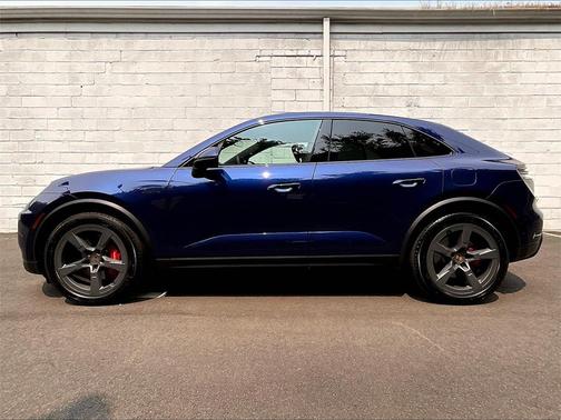 2025 Porsche Macan 4S