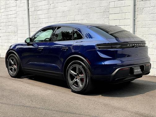 2025 Porsche Macan 4S