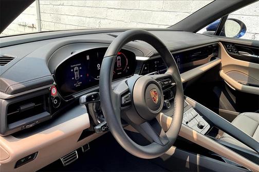 2025 Porsche Macan 4S