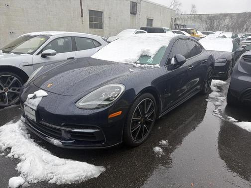 2018 Porsche Panamera 4S