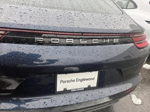 2018 Porsche Panamera 4S