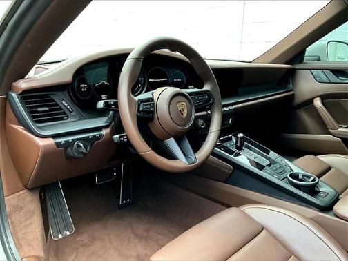 2023 Porsche 911 Carrera 4 GTS