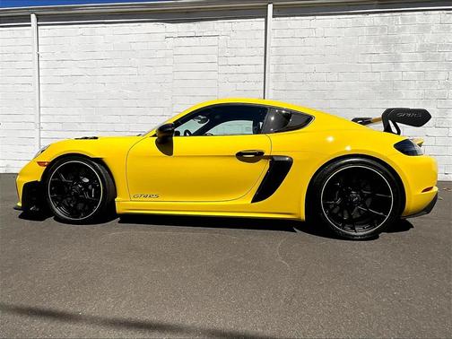 2025 Porsche 718 Cayman GT4 RS