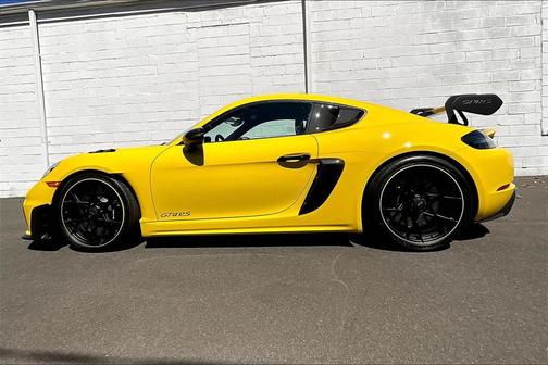 2025 Porsche 718 Cayman GT4 RS