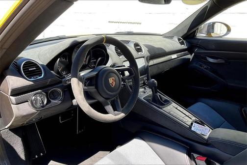 2025 Porsche 718 Cayman GT4 RS