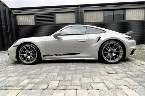 2024 Porsche 911 Turbo S