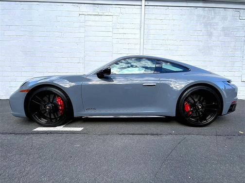 2024 Porsche 911 Carrera GTS