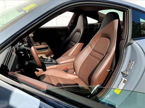 2024 Porsche 911 Carrera GTS