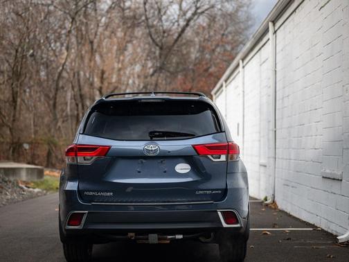 2018 Toyota Highlander Limited