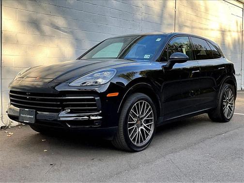 2023 Porsche Cayenne Platinum Edition