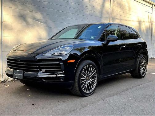 2023 Porsche Cayenne Platinum Edition