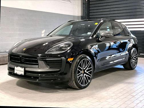 2025 Porsche Macan T