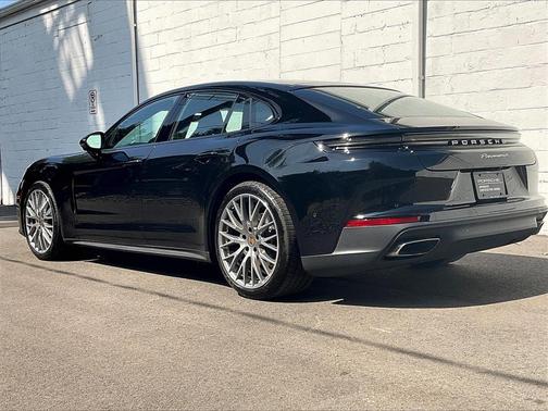 2024 Porsche Panamera 4