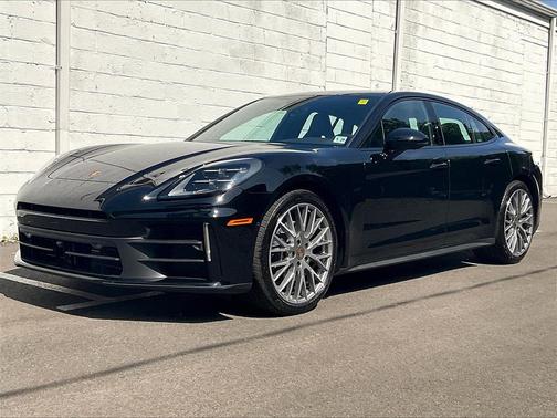 2024 Porsche Panamera 4