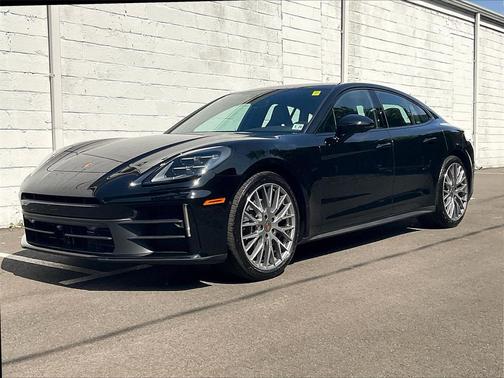 2024 Porsche Panamera 4
