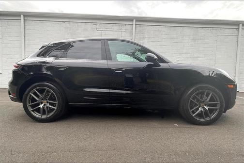 2022 Porsche Macan