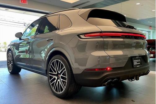 2025 Porsche Cayenne S