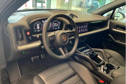 2025 Porsche Cayenne S