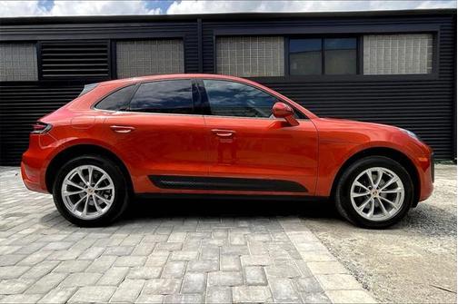 2024 Porsche Macan Base
