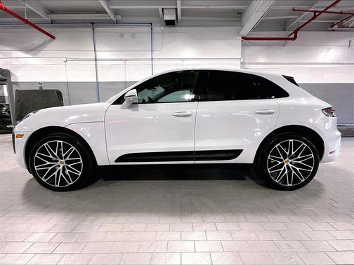 2023 Porsche Macan 