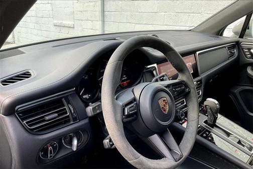 2024 Porsche Macan GTS
