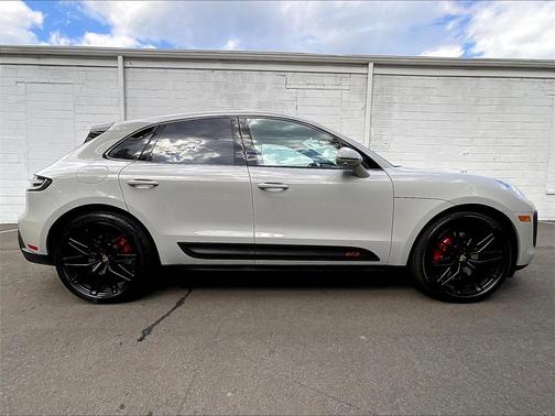 2024 Porsche Macan GTS