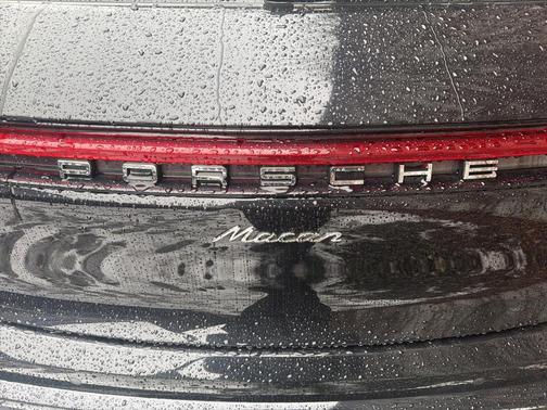 2023 Porsche Macan 
