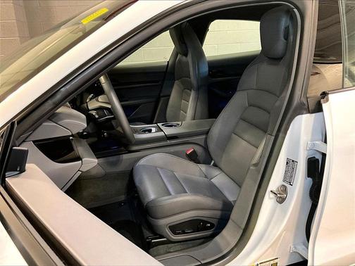 2022 Porsche Taycan 4