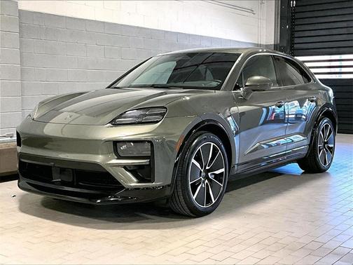 2024 Porsche Macan Turbo