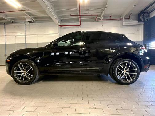 2023 Porsche Macan 
