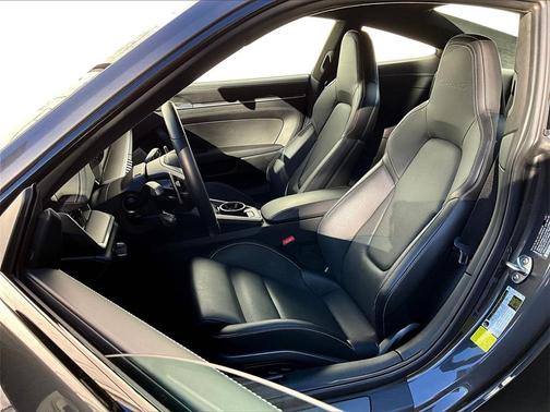 2022 Porsche 911 Turbo S