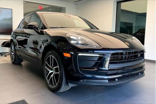 2022 Porsche Macan Base